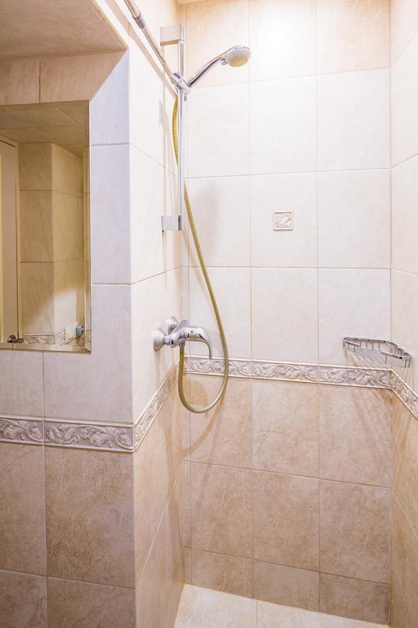 Apartment Krakivska 15 Львов Экстерьер фото